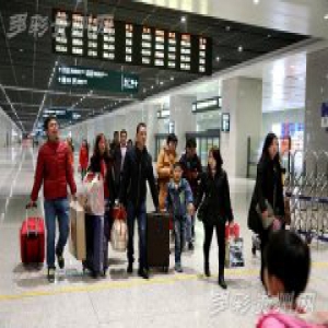 【网络媒体走转改】回家的专列 叫做“幸福”