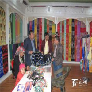 铁热克里克村：容颜靓了 生活美了