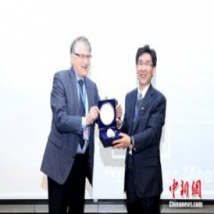 促进教育和科学交流 清华大学前沿物理论坛成功举办