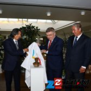 吴为山雕塑《顾拜旦》落户瑞士国际奥委会总部