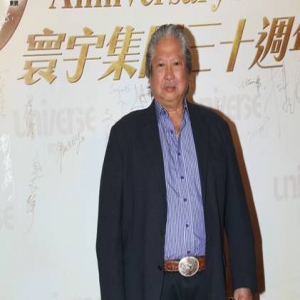 俩孙子还不够！洪金宝催大儿子再生一个孙女(图)