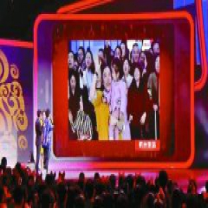 在网上传递新春温暖