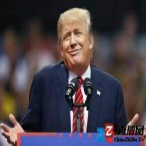 特朗普办公室壕气十足 网友：桌上这个东西亮了