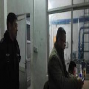 干部加班抗霾殉职 妻子下岗儿子仅十二岁