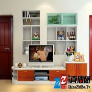 客厅电视挂墙上还是放电视柜上好?