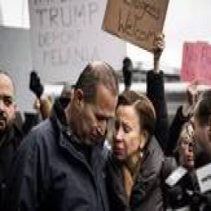 川普签发“穆斯林禁令”，震动全美，也震醒了华人