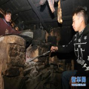 【网络媒体走基层】大山里面年味浓