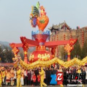 南非风情“越洋”入晋 中西文化碰撞年味更浓