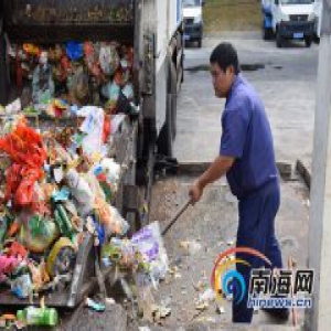 【网络媒体走转改】三亚环卫工张遥：连续五年春节值守 扮靓城市的美