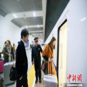 新春见闻：贵阳龙洞堡站“堡主”的地下春运