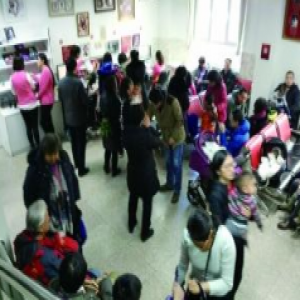 中国照相馆每天接300单:不照全家福 过年不完整