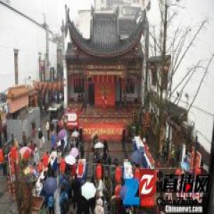 湖湘戏曲唱响长沙火宫殿大庙会 唤醒“年”的记忆