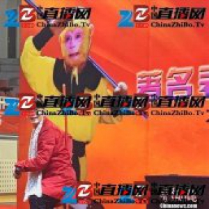 六小龄童现身高校 称《西游记》不能胡编乱造