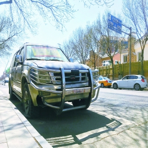 路边的“僵尸车”何时清走？