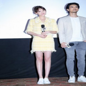 李昕岳《反贪风暴3》武汉路演火爆 帅气枪战戏引粉丝欢呼