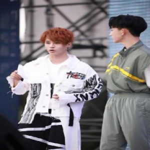 粉丝嘉年华陈奕天私藏照都是表情 锦鲤嘴惹人大笑