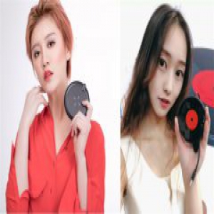 南孚Aircharge无限派无线充电器VS黑胶唱片无线充电器，哪个更值得买？