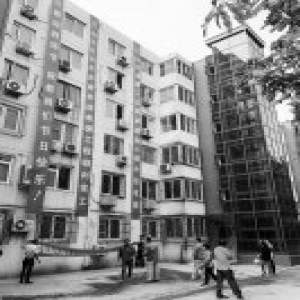 教师节大礼 学院路首部老楼加装电梯投用