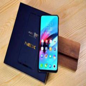 vivo NEX首销口碑获赞 科技圈大咖秒变自来水