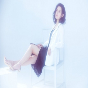 “氧气女神”王力可梦幻写真曝光 新片《向阳的日子》传递阳光正能