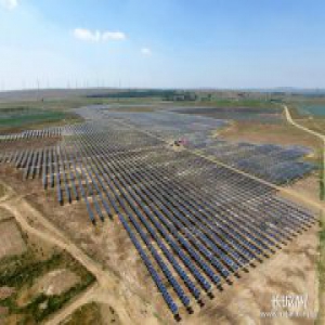 张家口市128座村级光伏扶贫电站启动