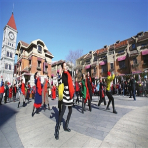 快闪韵动 祝福祖国（图）