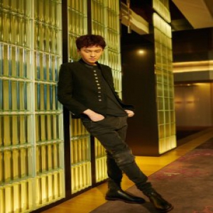 熊梓淇亮相2018风尚大赏 获年度最具号召力偶像实至名归