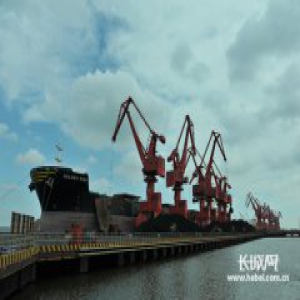 创历史新高 黄骅港煤炭港区上半年吞吐量超亿吨