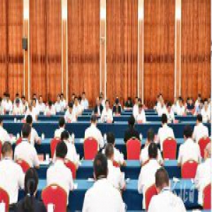 王东峰在与河北省援疆干部人才座谈交流时勉励大家：努力为新疆社会稳定和长治久安作出新的贡献