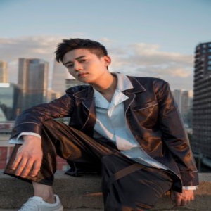 罗鹏时尚写真曝光 多重风格释放不同魅力