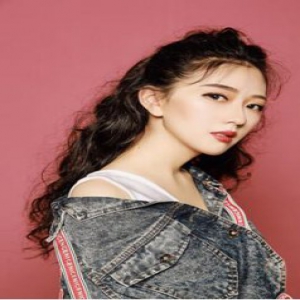 2018亚洲音乐盛典完美落幕 邓滢滢获年度十大女歌手奖