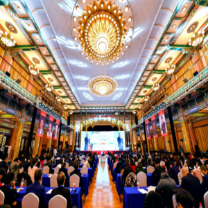 引领行业创新，达令家掌门人齐燕收获中国经济十大商业领袖大奖