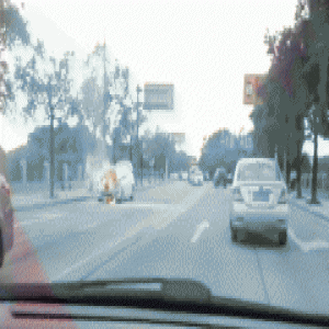 太可怕了！矿泉水致车内起火？这些东西千万别留在车里