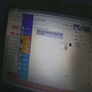《药神》原型网店被挤爆，粉丝感动一次性买10万双手套