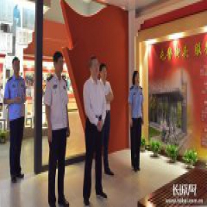 董仚生参观时代楷模吕建江同志先进事迹展