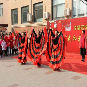 超燃！旺泉街道百人“快闪”，向祖国深情“表白”