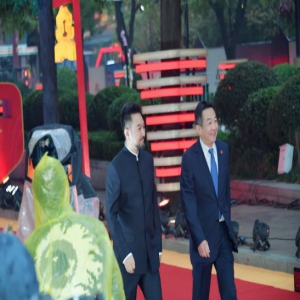 刘向京亮相第五届丝绸之路电影节 一展西北汉子独特魅力