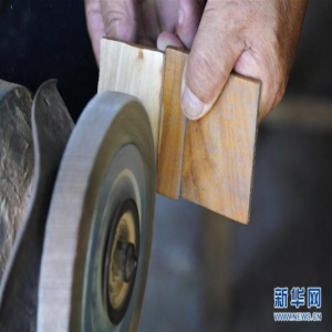 雄安农民用手工木船打造白洋淀记忆