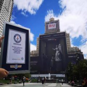 花式晒实力 华为P20华为P20系列广告牌刷新世界纪录