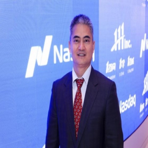 刘彤新作《用爱让世界不同》上线