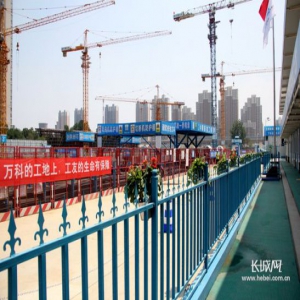 视频|工商险、意外险、按月结账……理想的农民工生活是啥样？