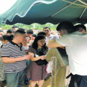 国博日均5万多客流创新高 15分钟可入馆