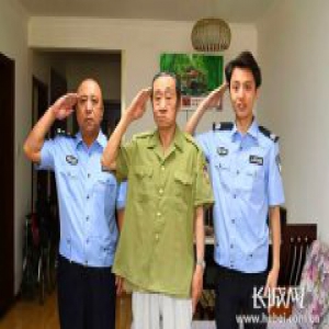 邯郸祖孙三代做交警 "长大后我就成了你"