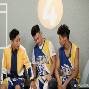 看言情打耳洞爱唱歌 灌篮周锐没想到你是这样的宝藏男孩