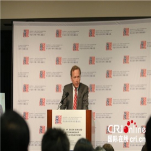 尼尔·布什：美中均受益于双边关系良性发展 对话是解决分歧的根本途经