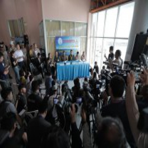 泰国官方：普吉岛游船失联11人中有5人可能生还