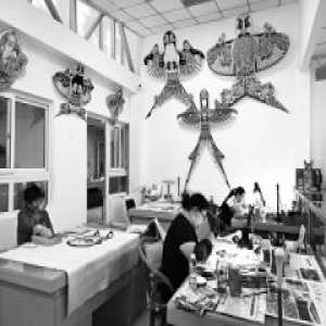 李家坟村乡情村史陈列室 ＂曹氏风筝＂走进小学