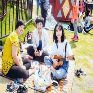 简单生活公园开幕延续假期美好 首日潮流日营造丰盛体验