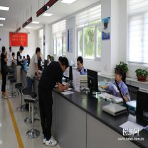 “放管服”改革让群众办事更便捷