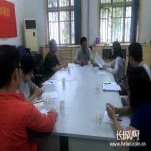 河北梆子《李保国》在太行山区巡演